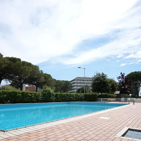 Beautiful For 6 People With Pool By Beahost * Porto Santa Margherita di Caorle